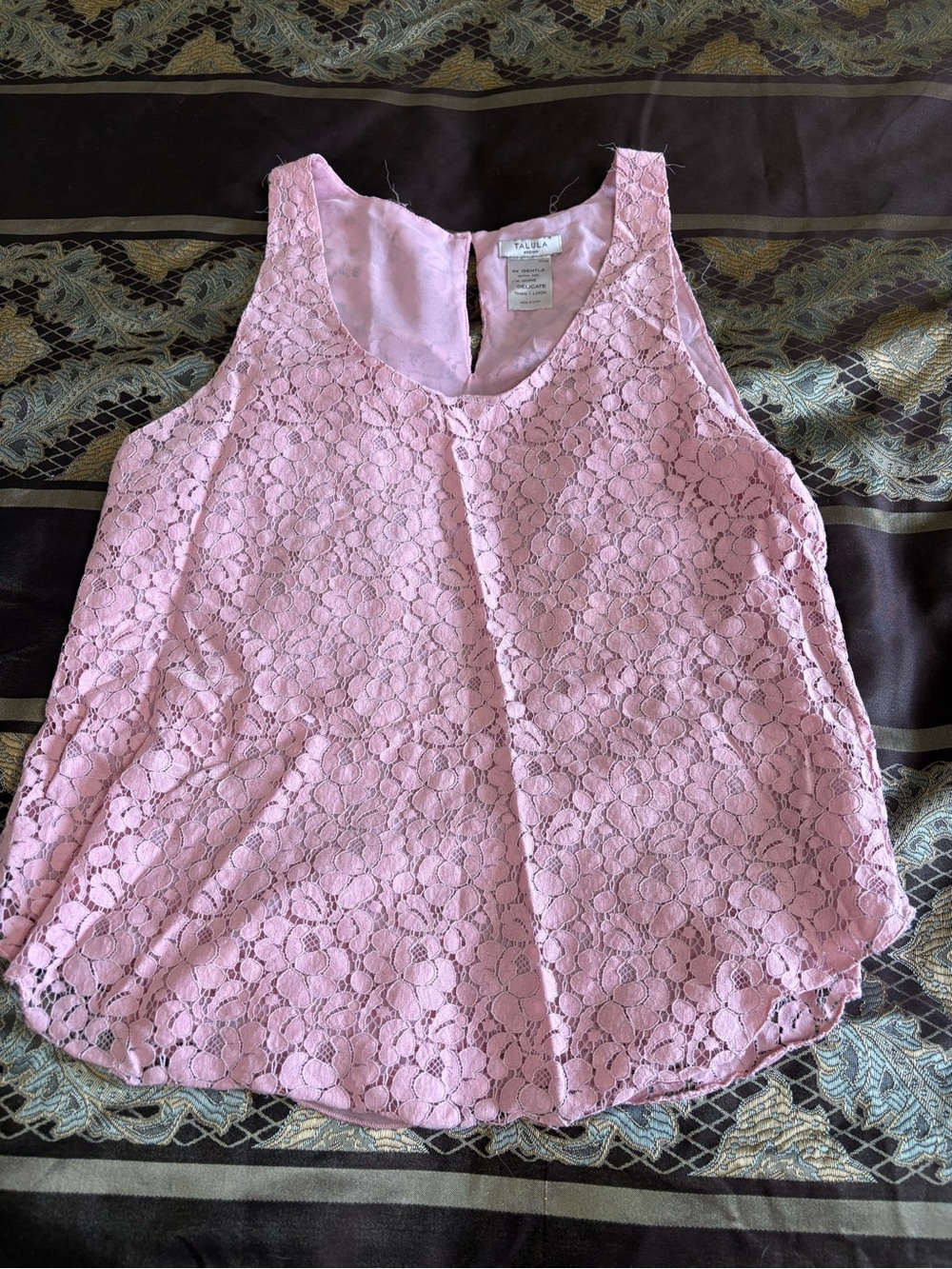 Aritzia Talula Pink Floral Lace Sleeveless Camisole